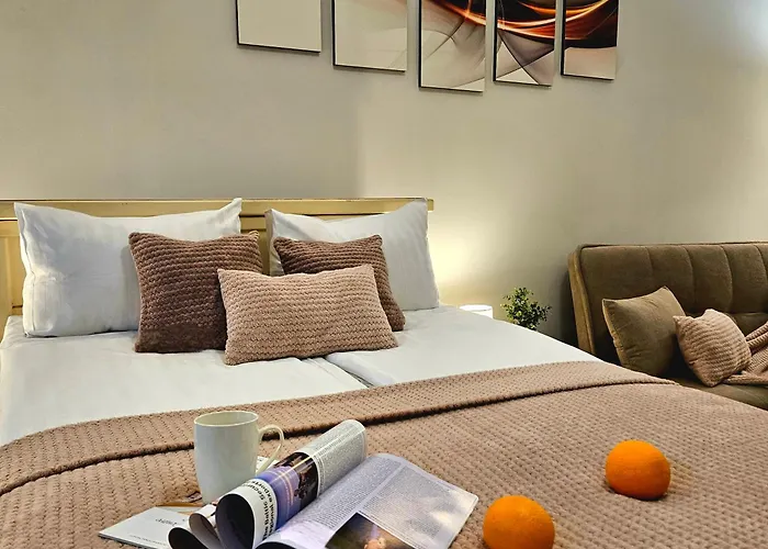 Romantic Studio Apt-Great Location- City Center-Free Parking-Self Check-In- Till Old Town 20 Min